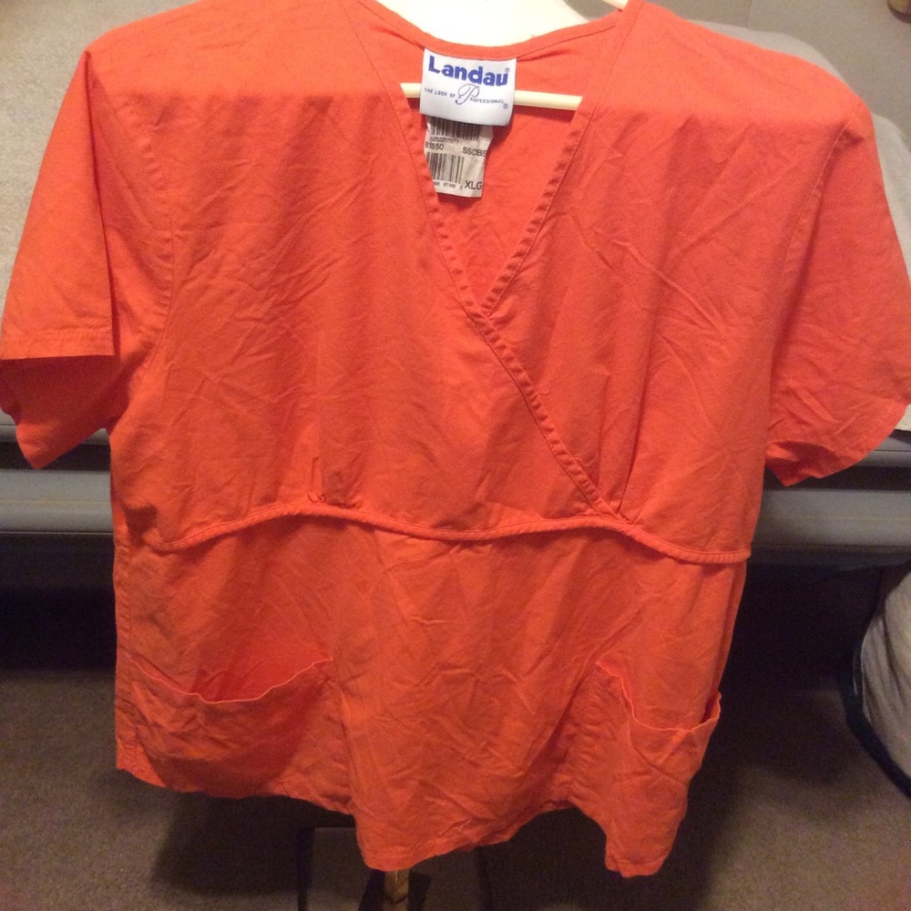 Landau xlarge Scrub Top